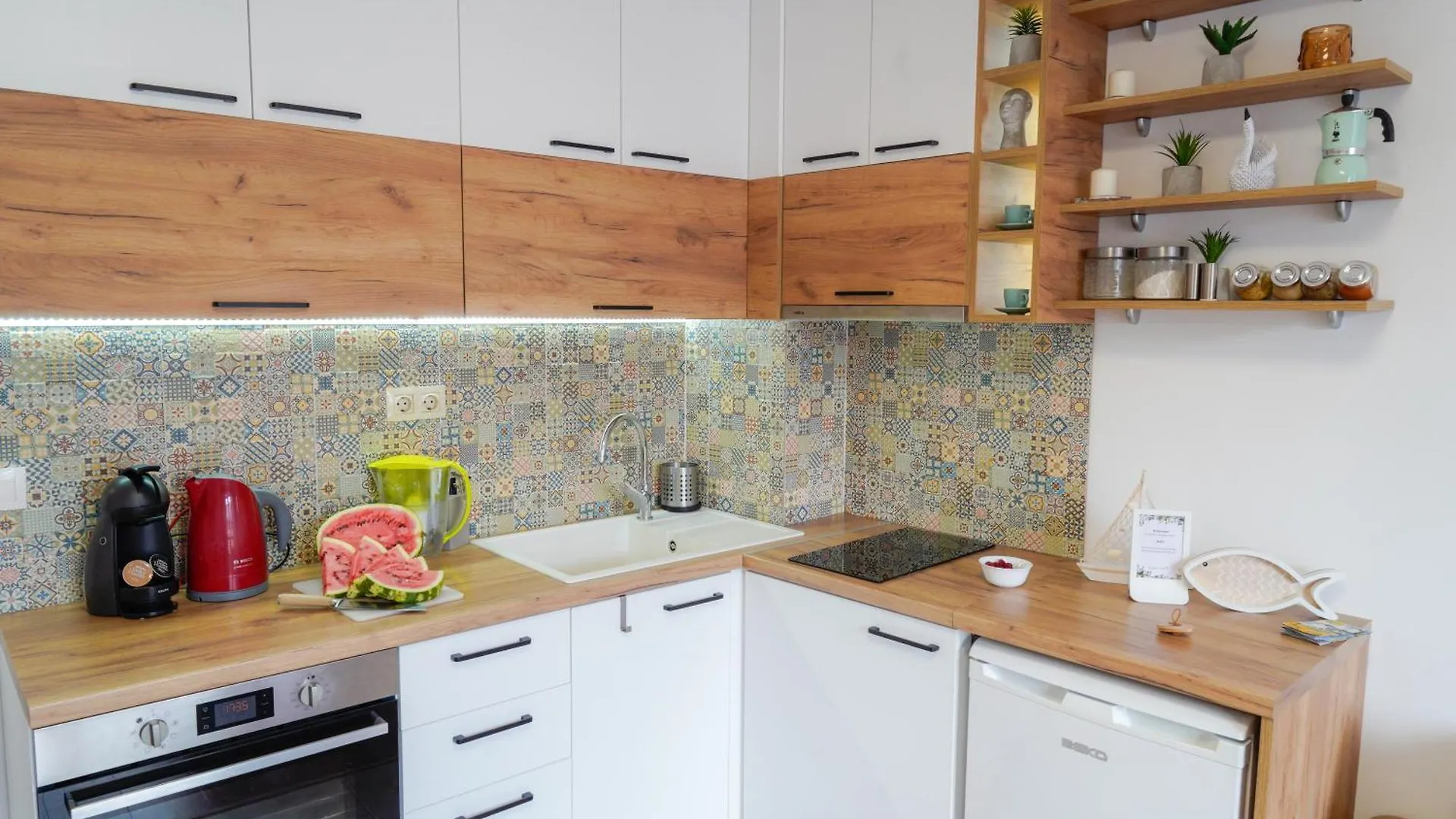 Central Cosy, Fully Renovated 2Bd Near The Cathedral Varna 0*,