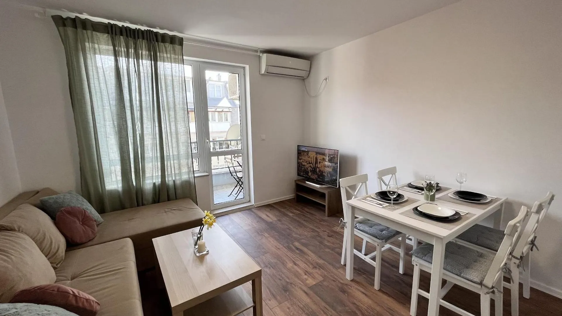Apartment Central Cosy, Fully Renovated 2Bd Near The Cathedral Varna