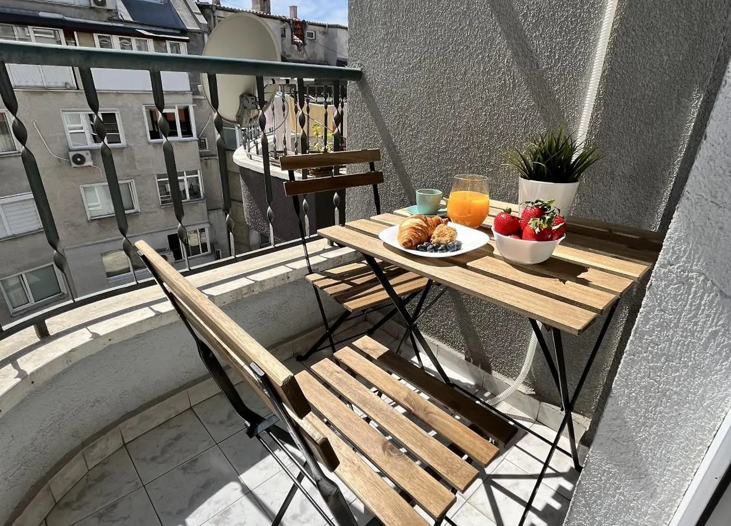 Central Cosy, Fully Renovated 2Bd Near The Cathedral Varna
