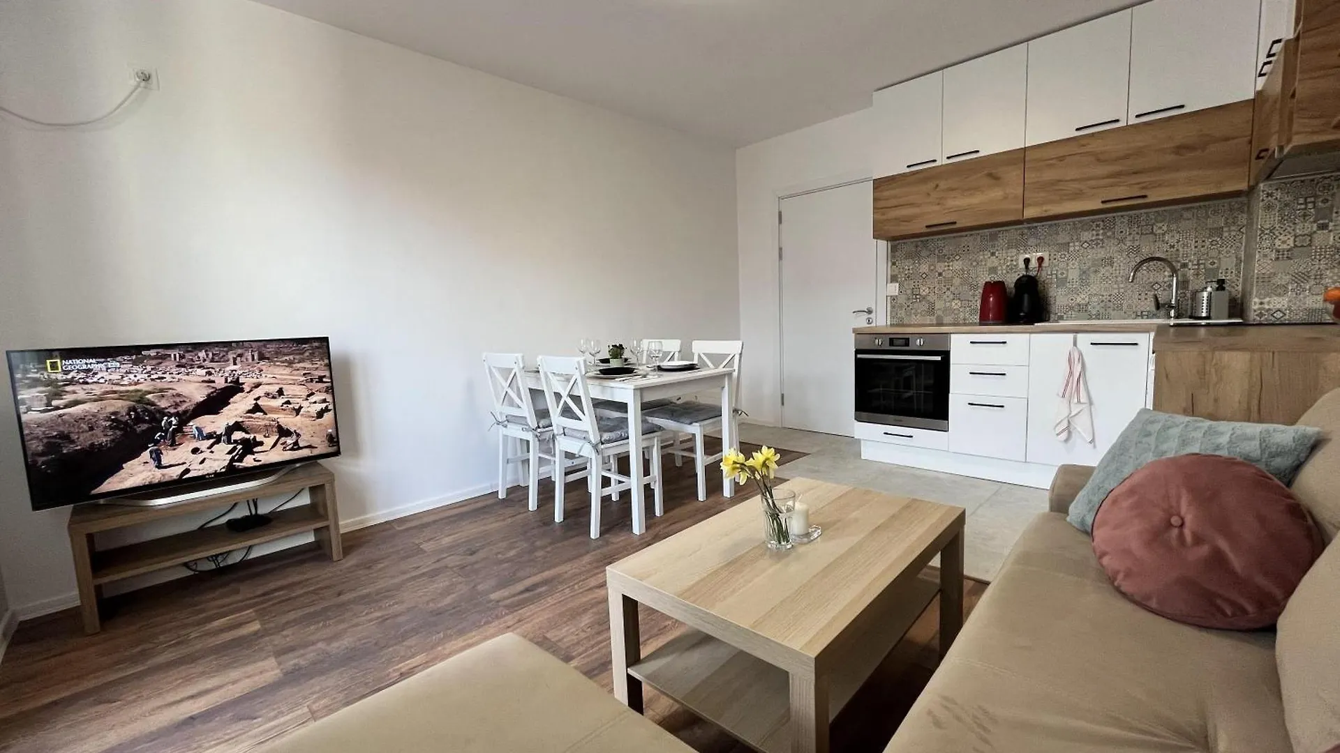 Central Cosy, Fully Renovated 2Bd Near The Cathedral Varna