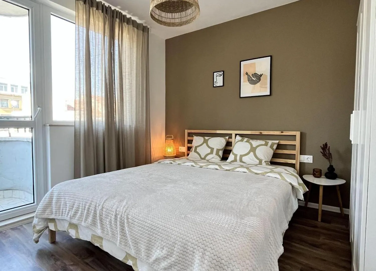 Central Cosy, Fully Renovated 2Bd Near The Cathedral Varna 0*,