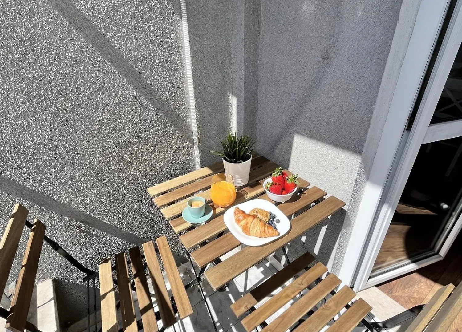 Central Cosy, Fully Renovated 2Bd Near The Cathedral Varna Apartment